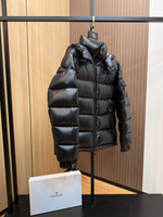 Пуховик Moncler