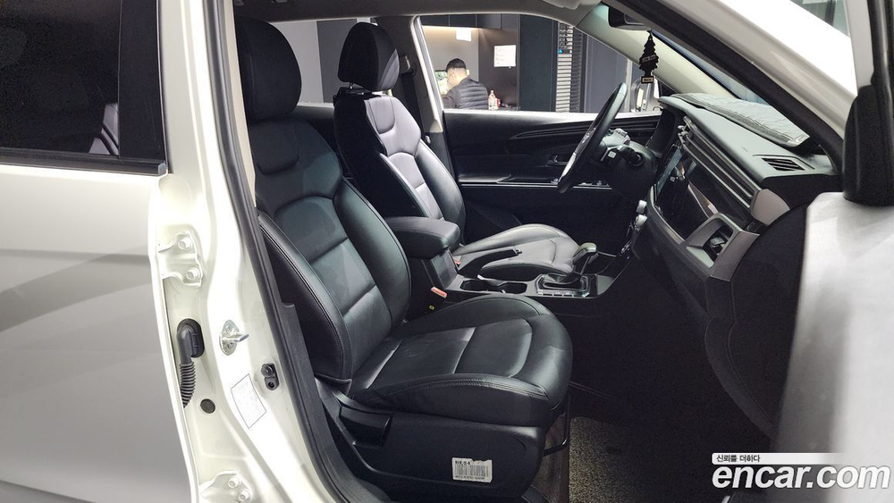 KG Mobility (Ssangyong) Beautiful Korando Бензин 1.5 2WD C3 Plus (09.2020)