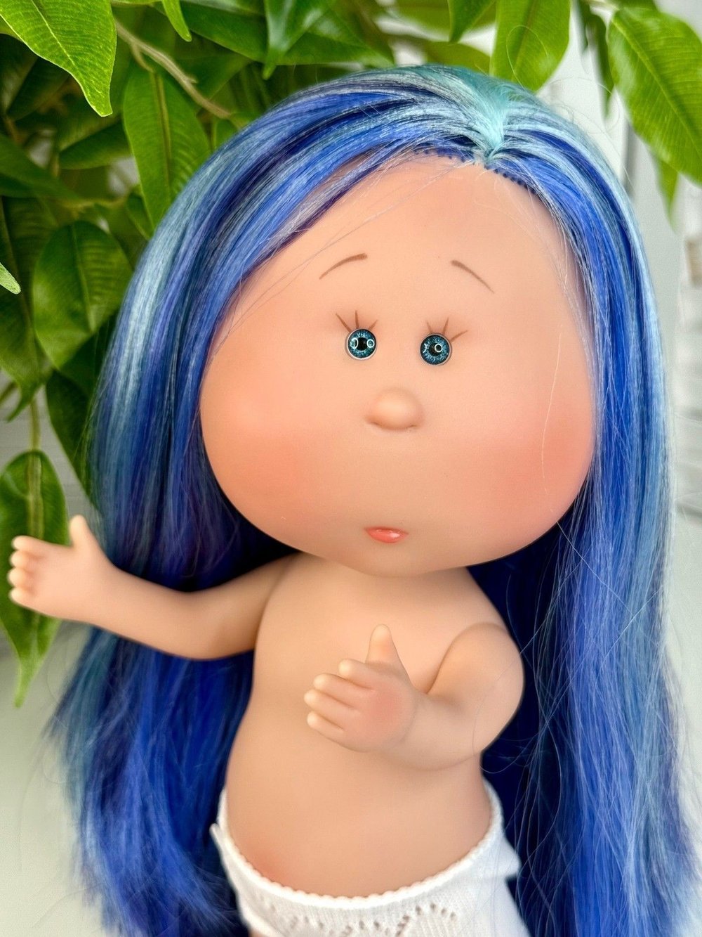 Кукла Nines виниловая 30см MIA без одежды (3000W15A2)