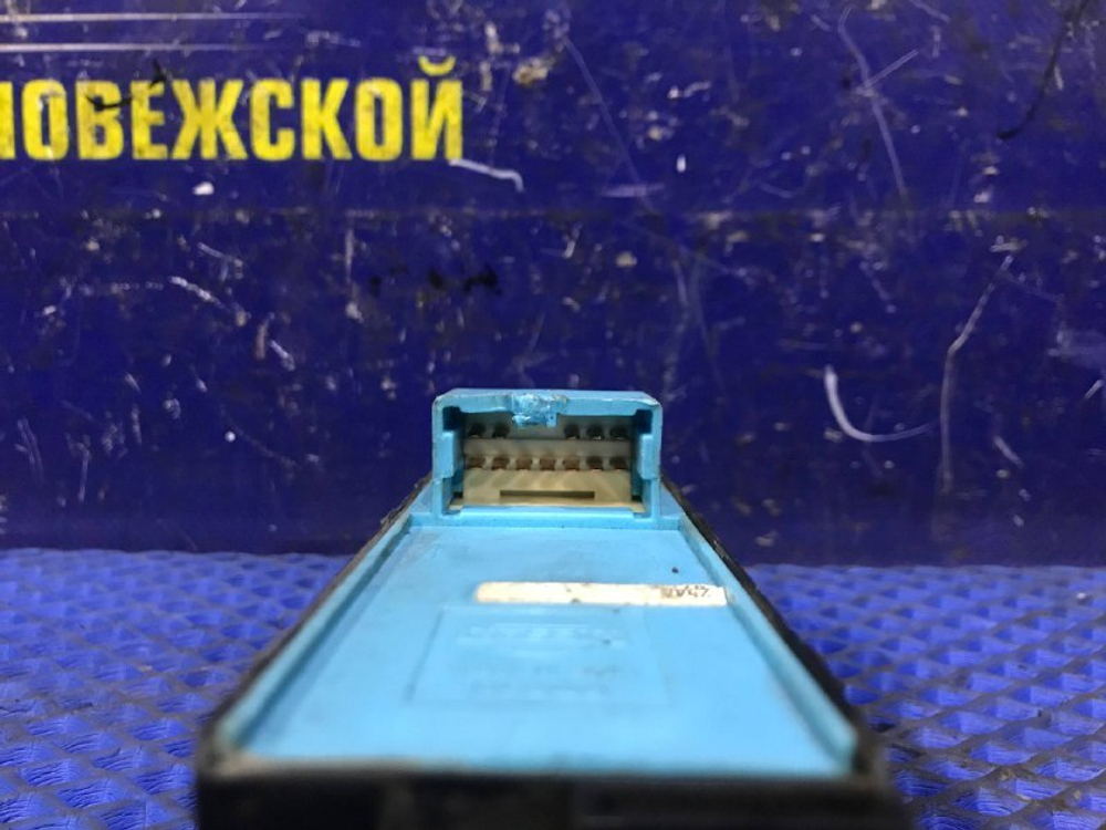 Блок управления стеклоподъемниками NISSAN R’NESSA 1999
