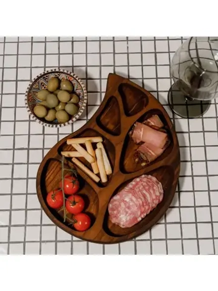 Деревянная менажница "Лист" из кедра