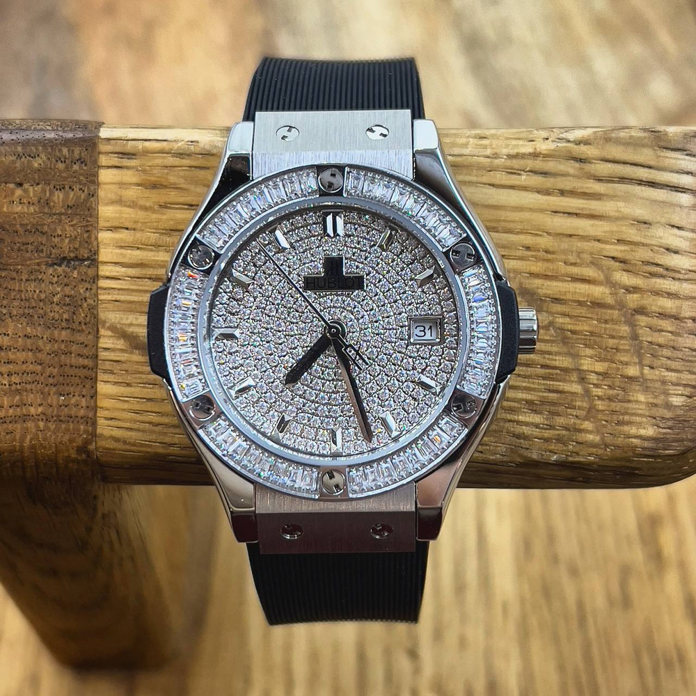 Часы Hublot