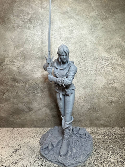 Ciri Цири с мечом фигурка