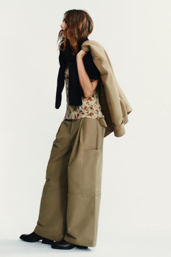 ZARA БРЮКИ КАРГО С ЗАЩИПАМИ, СВЕТЛЫЙ ХАКИ