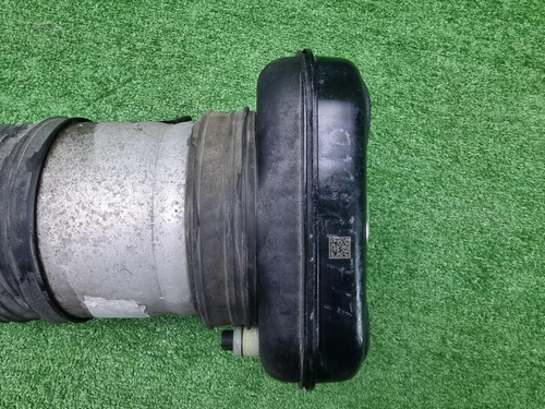 Стойка пневматическая правая BMW X5 G05 (18-нв)