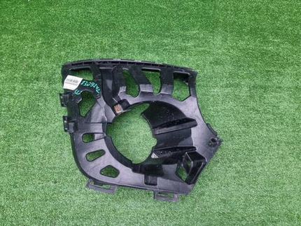 Кронштейн ПТФ правый Mini Hatch F56 (2013-2018)