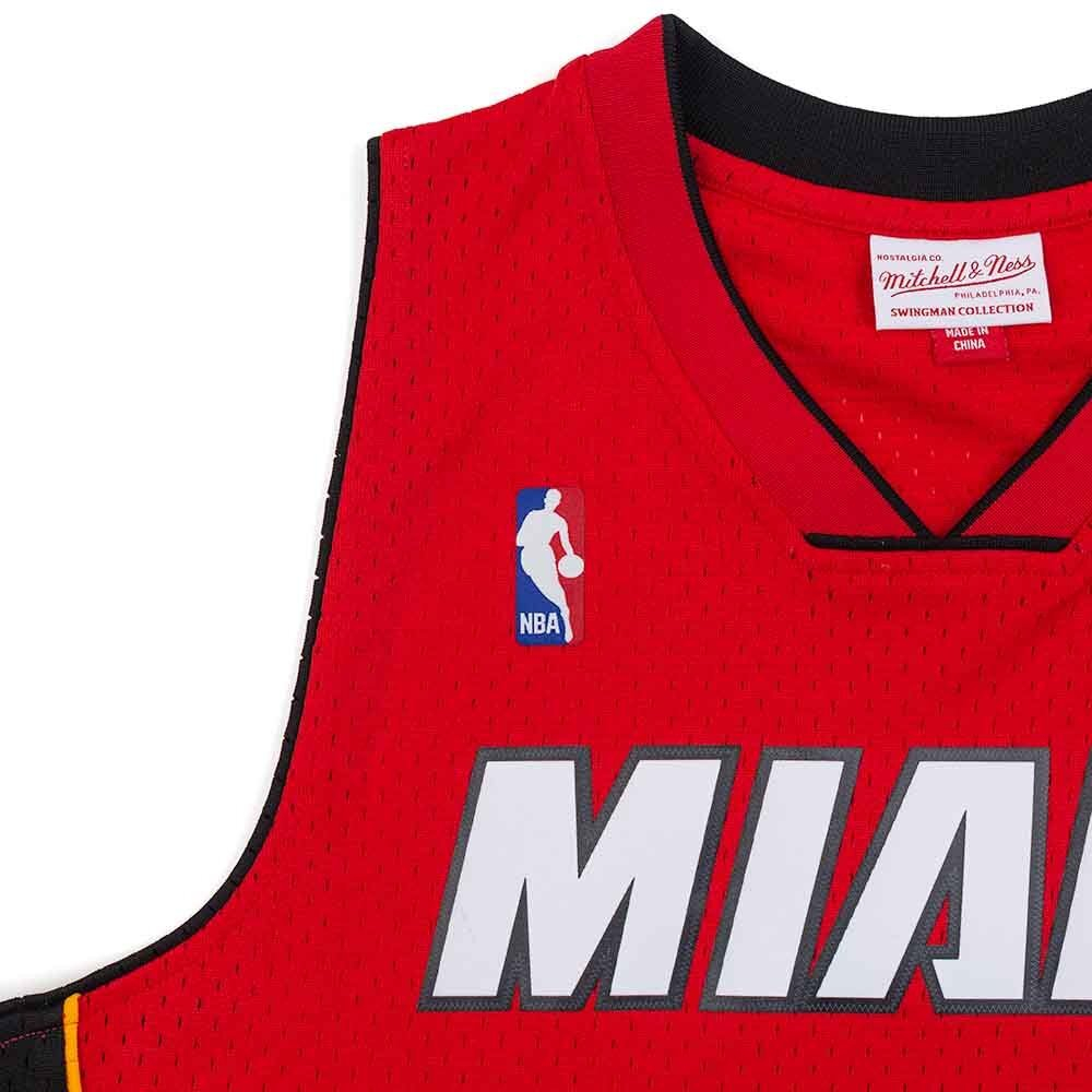 Баскетбольная джерси Mitchell&Ness NBA Swingman Dwyane Wade Miami Heat Alternate 2005-06 Jersey Red