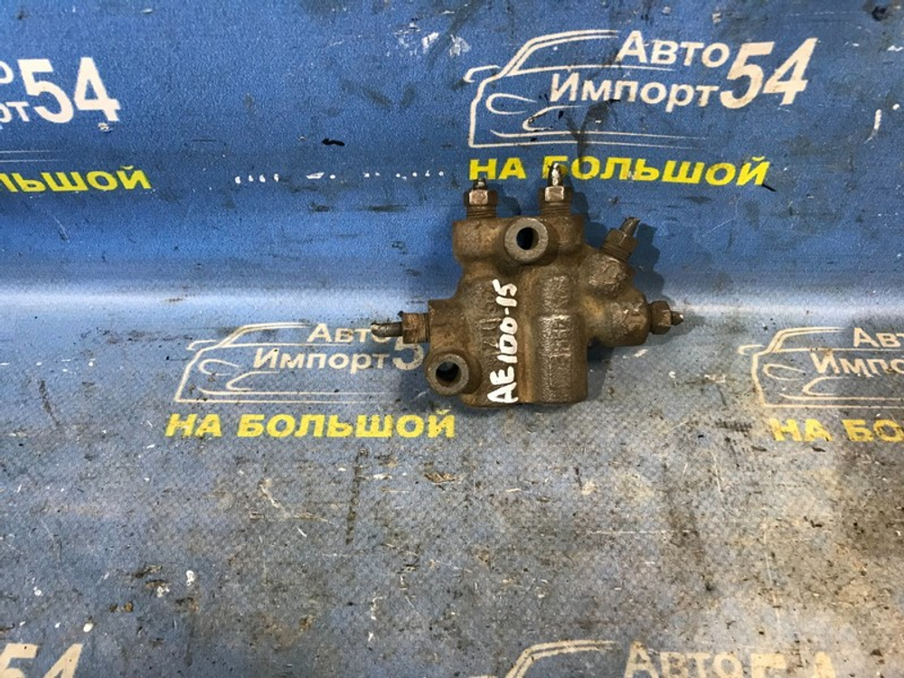 Распределитель тормозной TOYOTA SPRINTER 1992