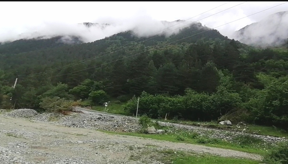 Участок 435 кв.м. по трассе с. Ахсау