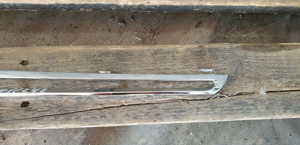 Молдинг решетки радиатора Mercedes GLC (X253) 15-19 Б/У Оригинал A2538880385