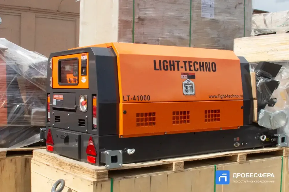 Осветительная мачта LT41000Q 9 метров с дизелем Perkins