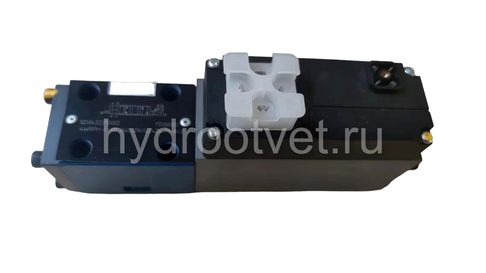 4WRPH6C4B40P–2X/G24Z4/M - Сервораспределитель Ду6 с обратной связью по положению золотника без усилителя, номинальный расход 40 л/мин, характеристика P - прогрессивная, схема C4