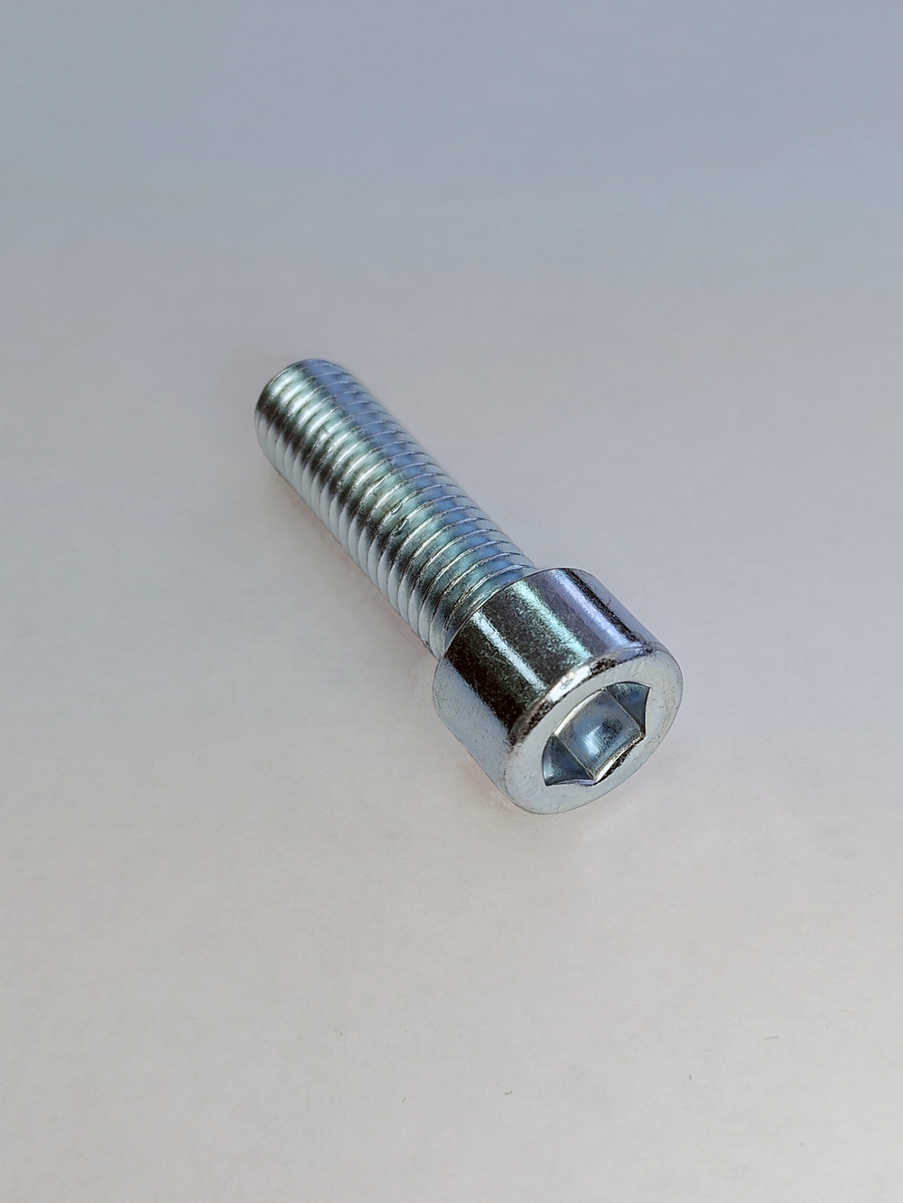 12х40 ОЦ. Винт П/Р с внут.шестигр. к.п.8.8 DIN912 (30 шт)