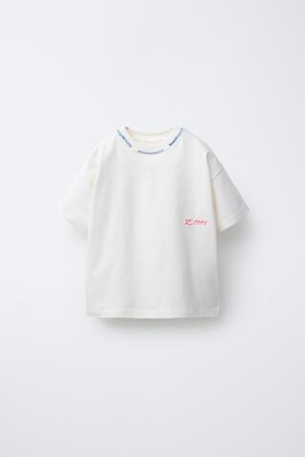 ZARA ФУТБОЛКА С ВЫШИВКОЙ ЛАНГУСТА, ЭКРЮ