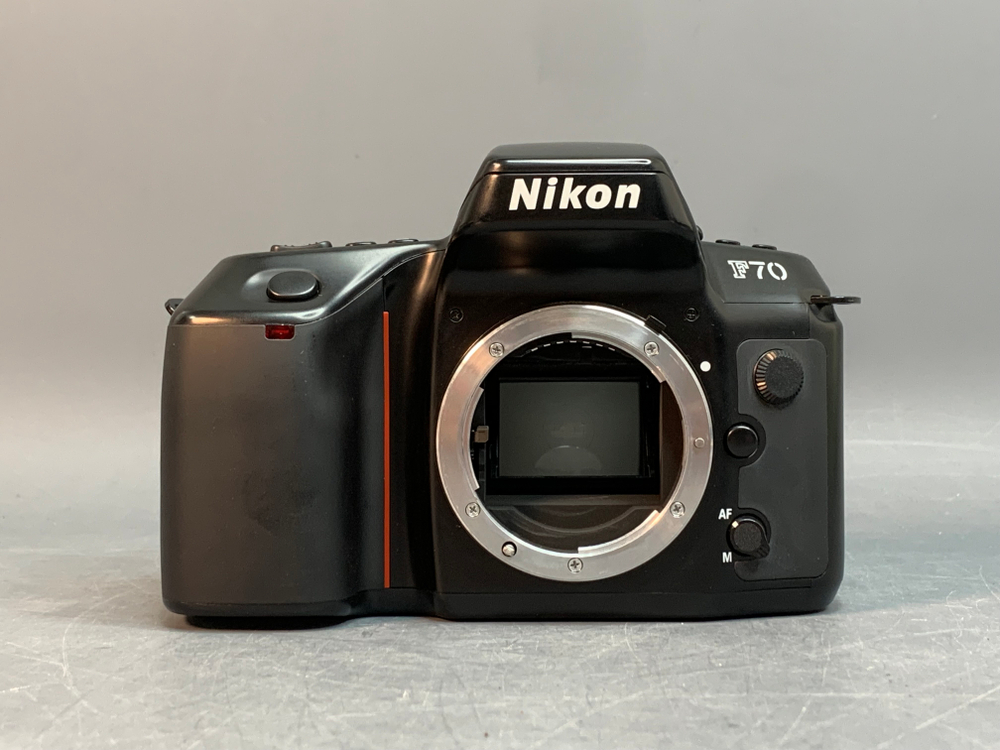 Nikon F70