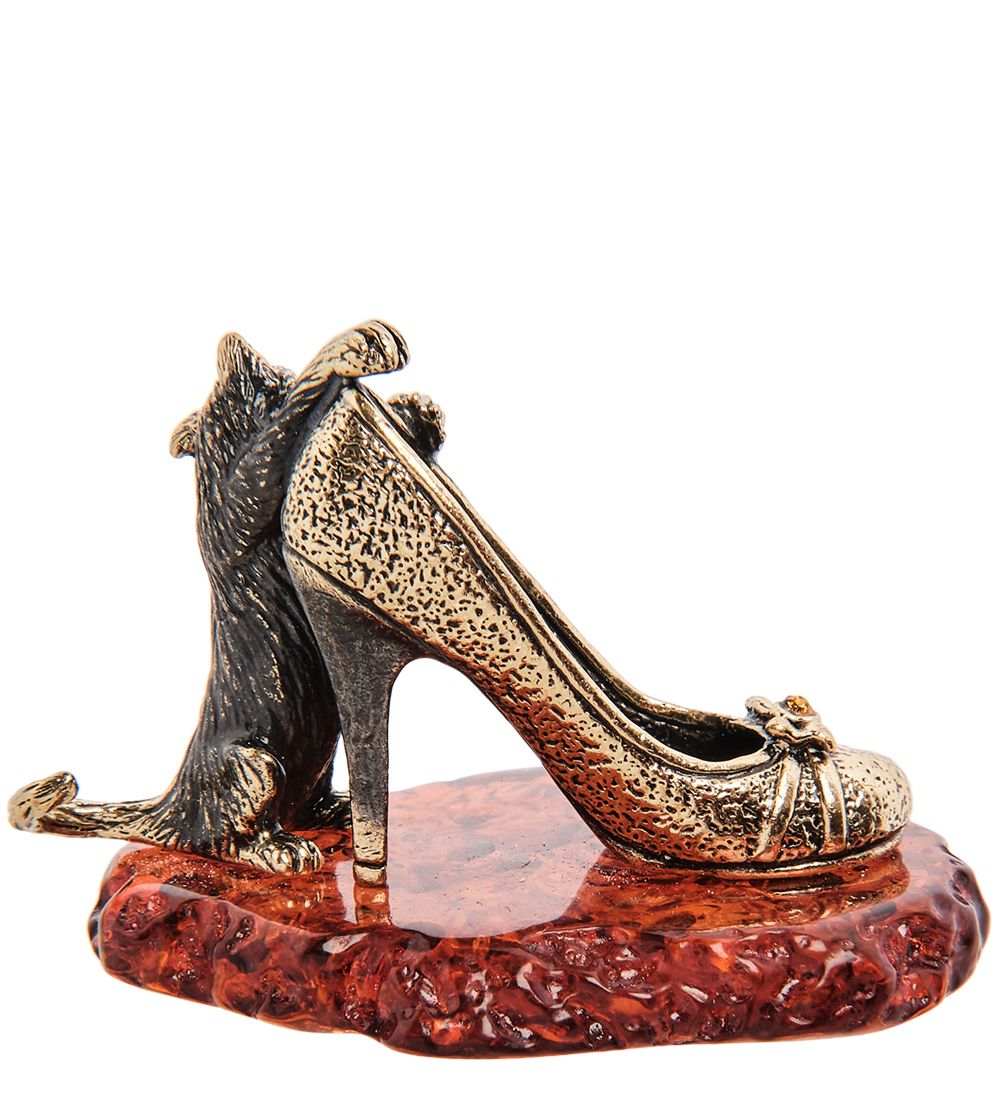 Народные промыслы AM-3154 Фигурка «Кот с туфелькой» (латунь, янтарь)