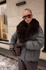 Пуховик из шерсти с английским воротником