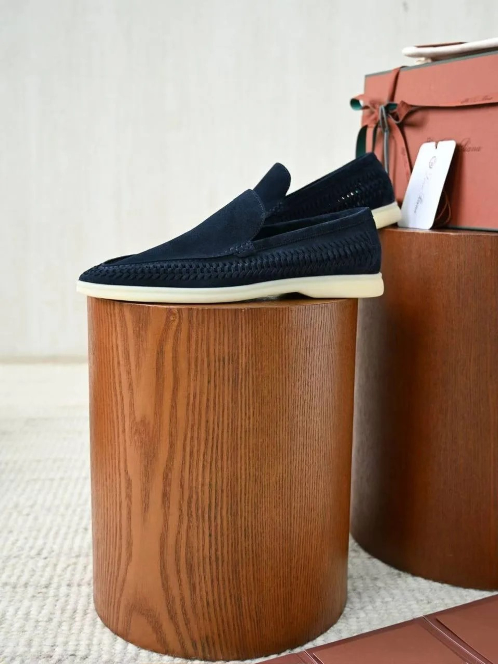 Темно-синие лоферы Loro Piana Summer Walk с плетением по периметру