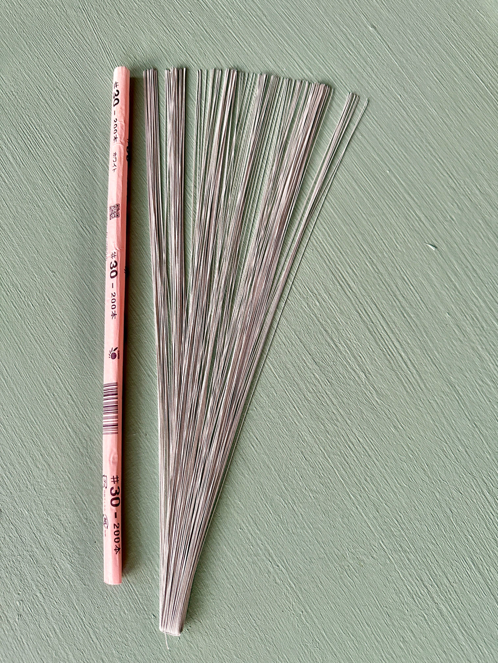 Проволока японская длинная формат U № 30 Белая, длина 72 см согнута пополам, 100 штук.