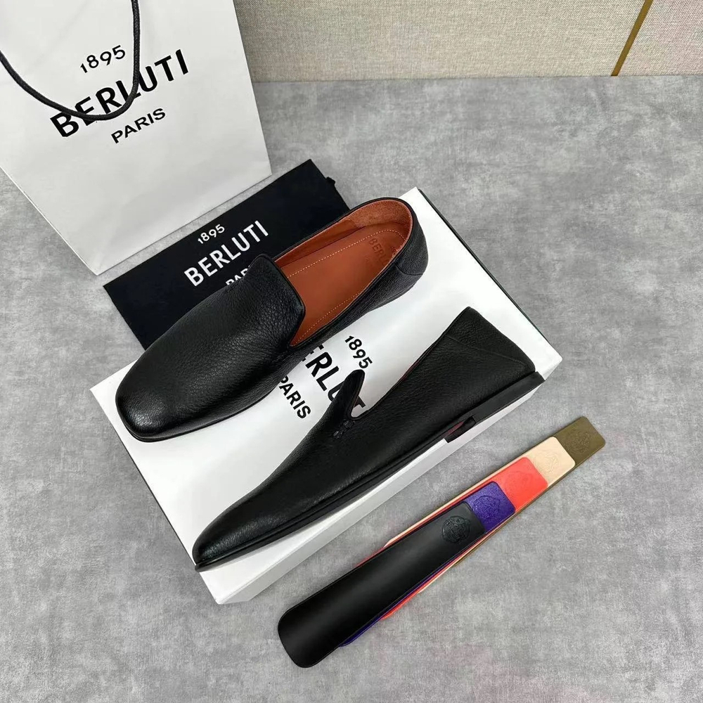 Мужские лоферы Berluti из зернистой кожи