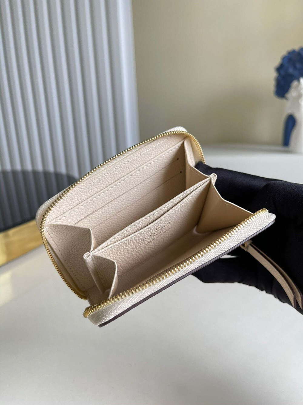 Louis Vuitton Zippy Coin Purse