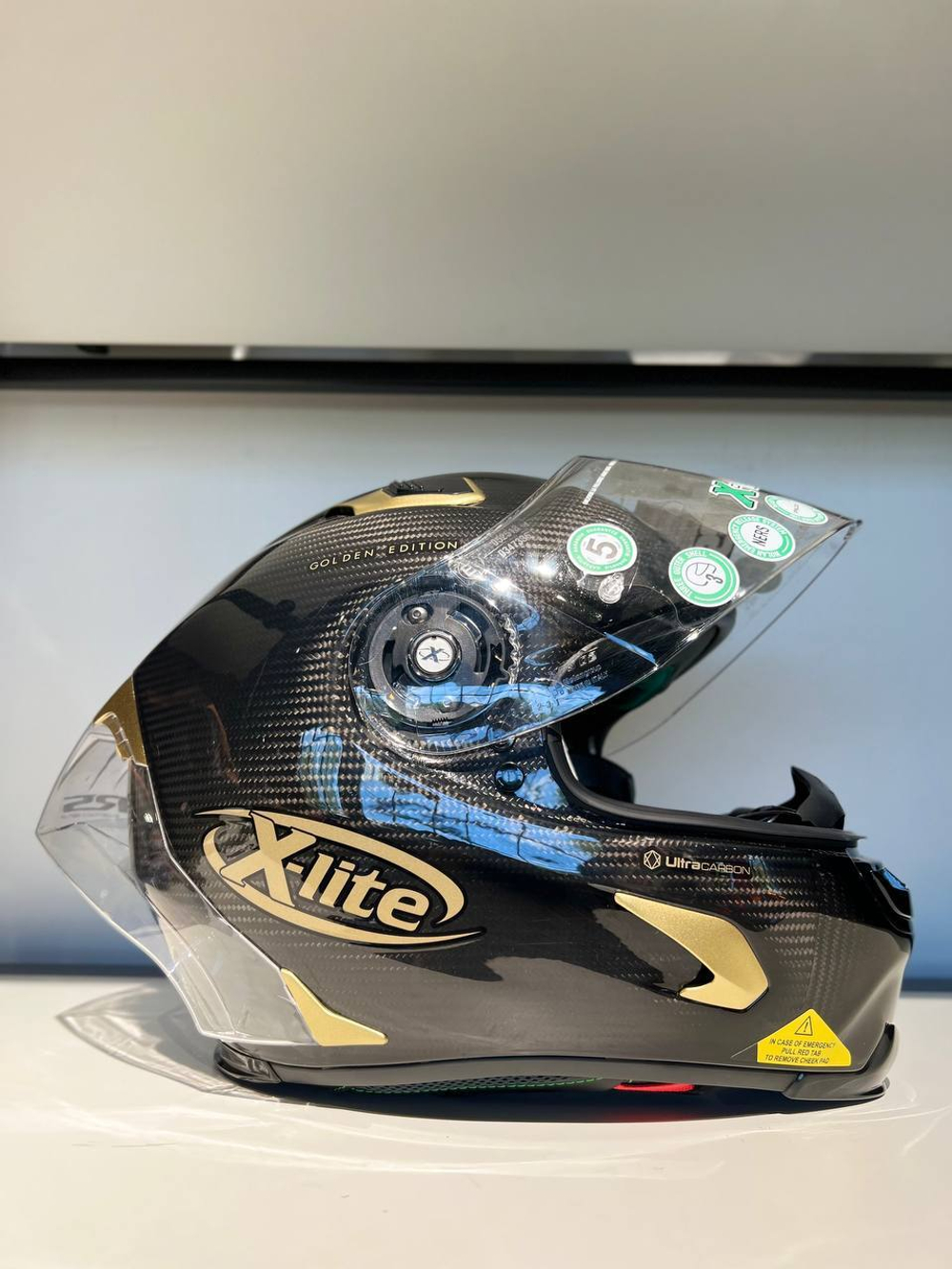 Шлем X-LITE X-803 RS ULTRA CARBON Golden Edition 33