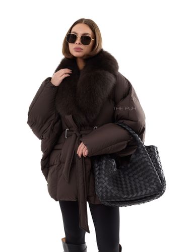 Шоколадный пуховик летучая мышь с мехом песца