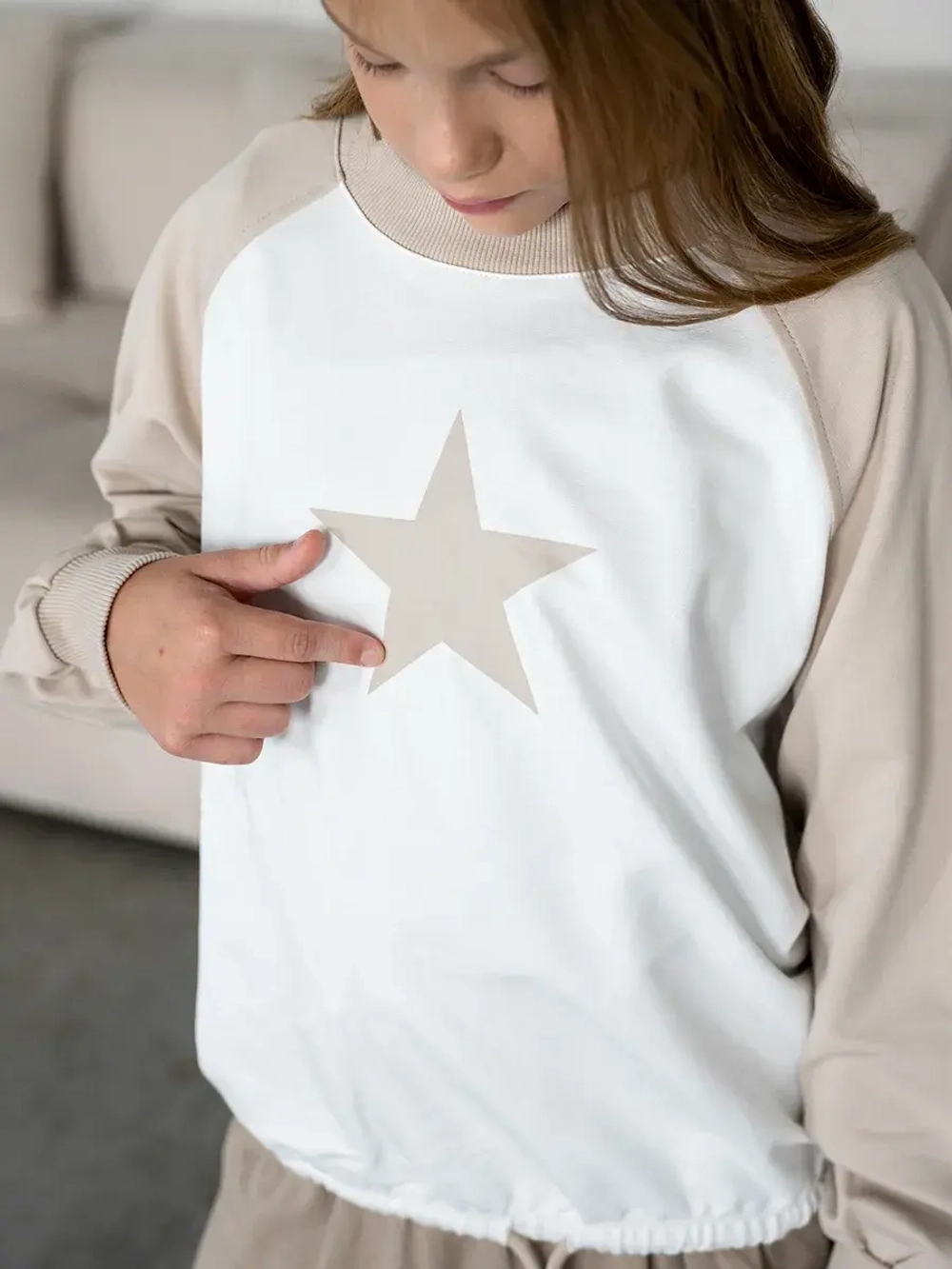 Свитшот для девочки осенний с завязками