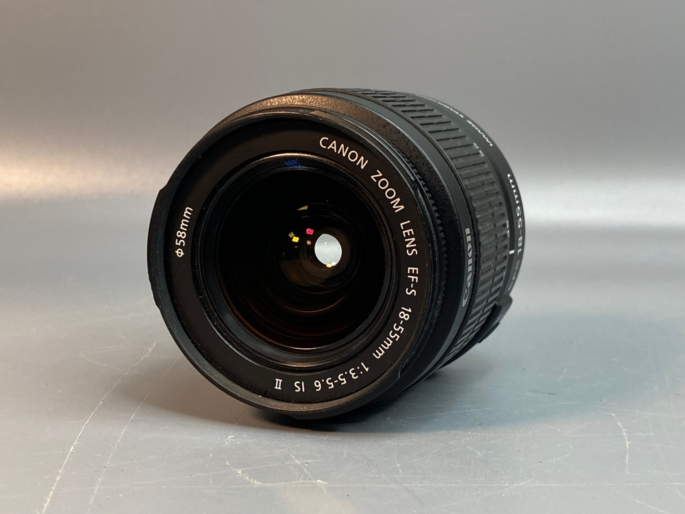 Canon 600D kit 18-55mm 3.5-5.6 IS ll 5.700 кадров