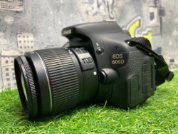 Canon 600D Kit 18-55mm 3.5-5.6 IS II 10.000 кадров