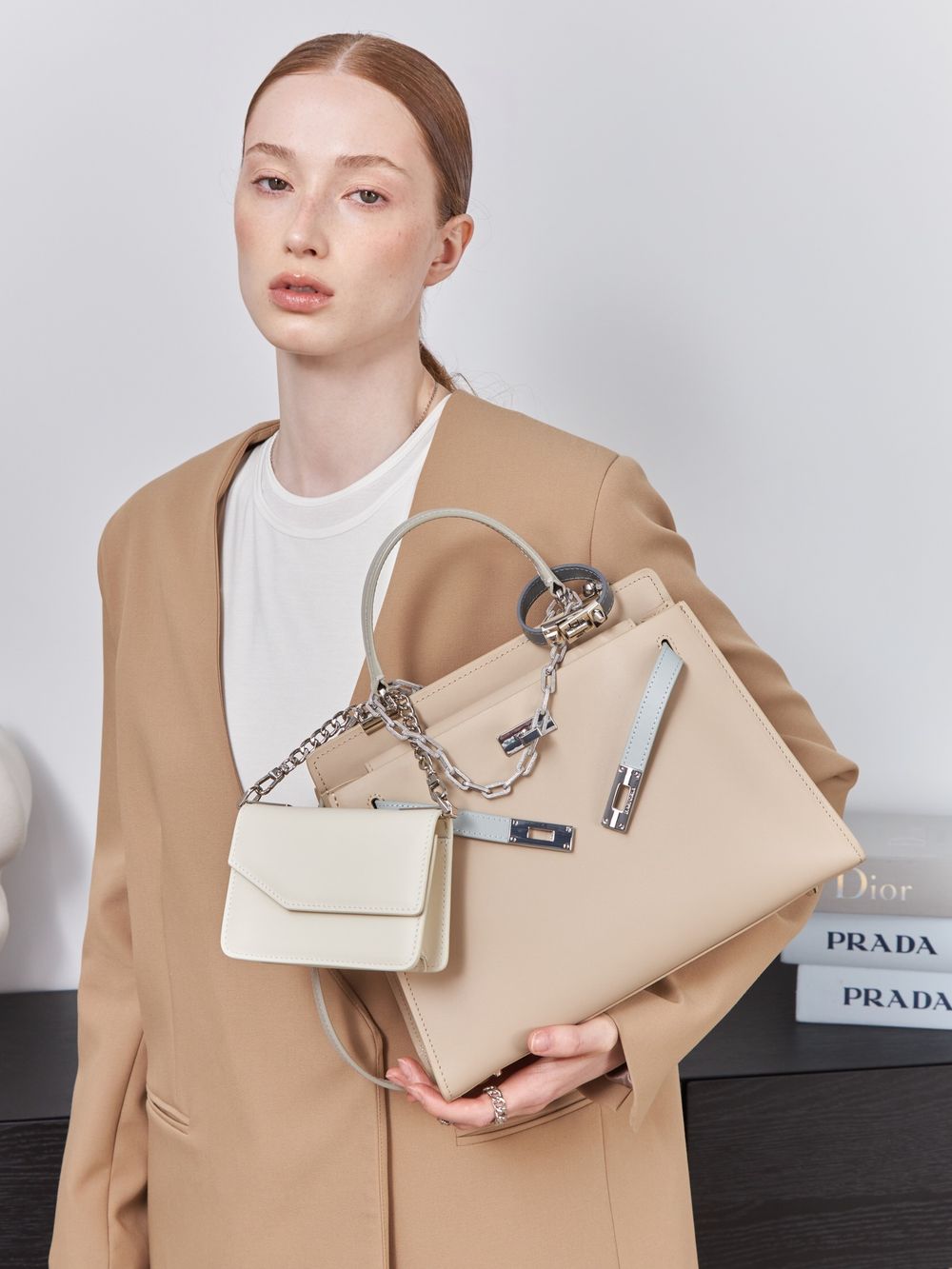 MISTRESS БРАСЛЕТ 12 GREY