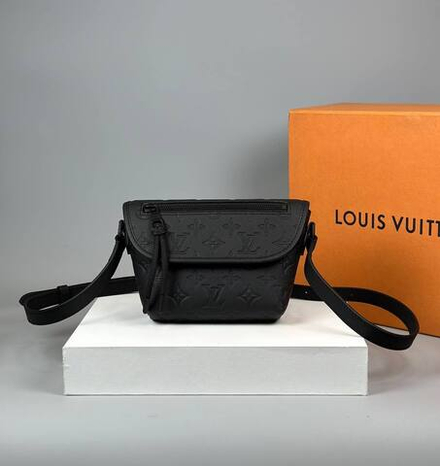 Сумка-мессенджер Louis Vuitton