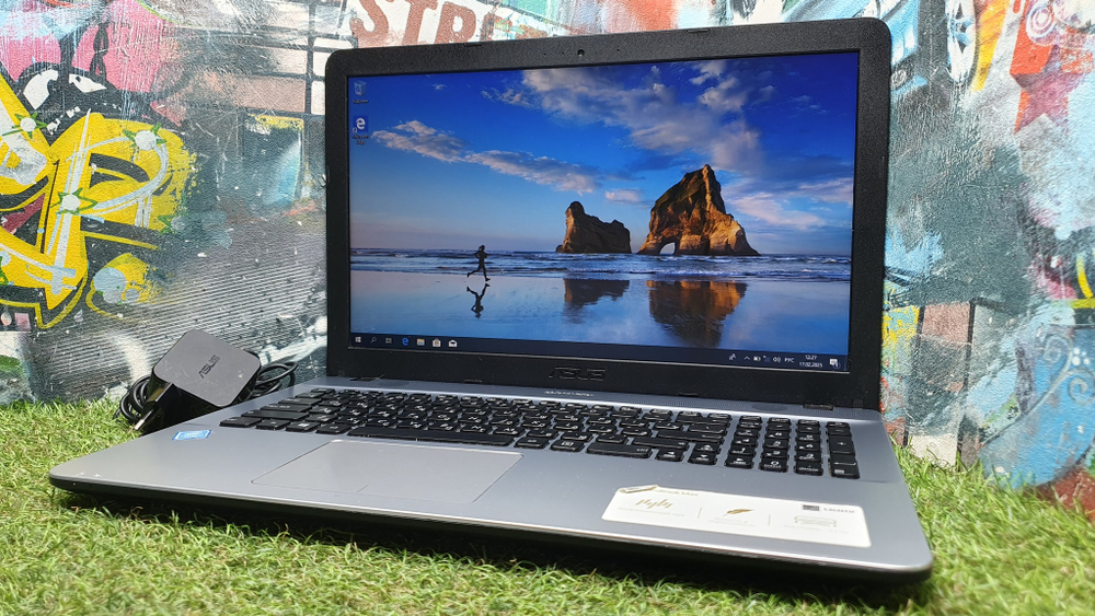Ноутбук ASUS Pentium/4Gb/VivoBook X541S X541SA-XO687T/Windows 10