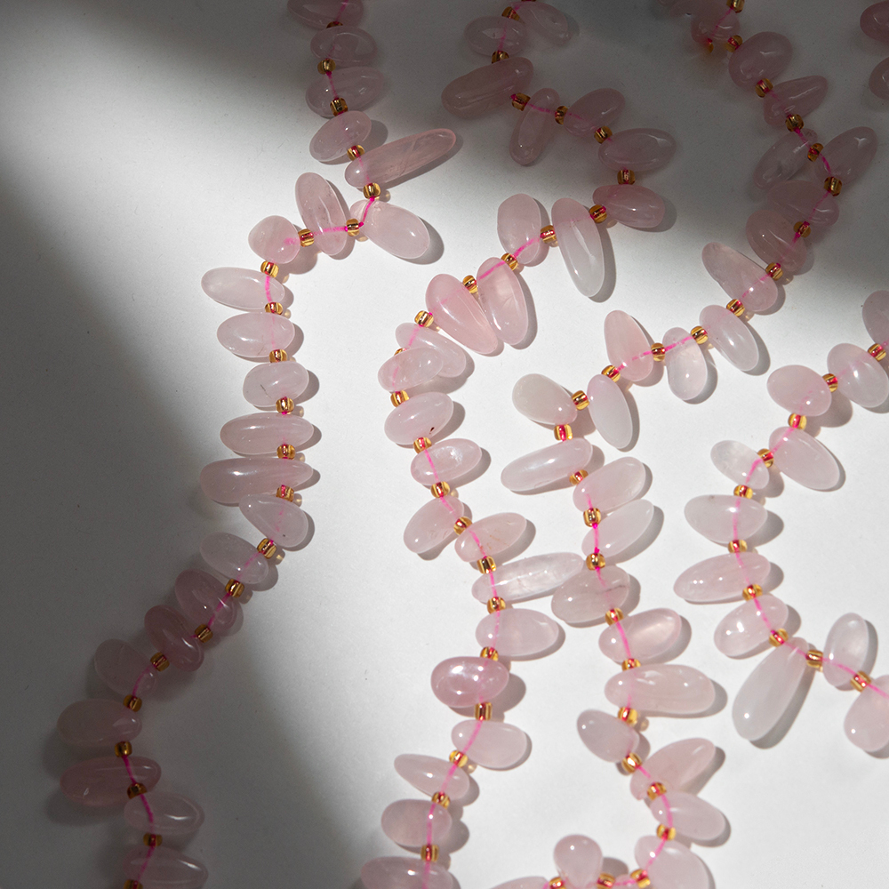 Розовый кварц натуральный, перышки, 10-22мм