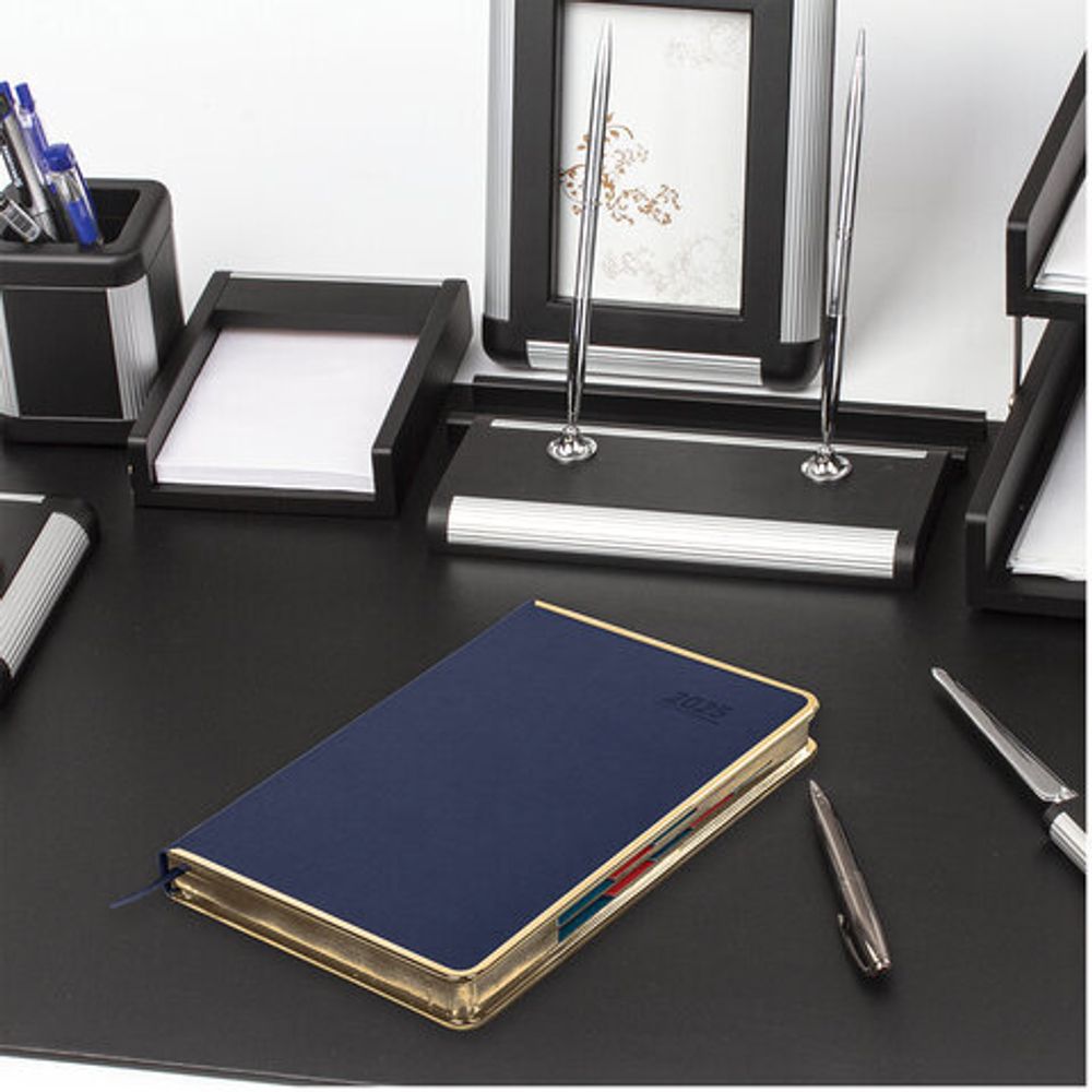 Ежедневник датированный 2025 А5 148х218 мм GALANT "Infinity Gold", под кожу, темно-синий, 115729