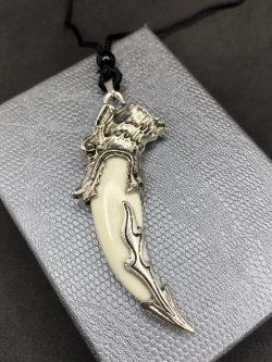 Амулет подвеска оберег Волчий Клык Зуб Волка талисман на шею