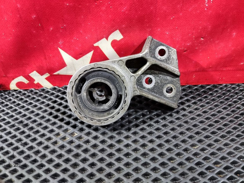 Кронштейн интеркулера