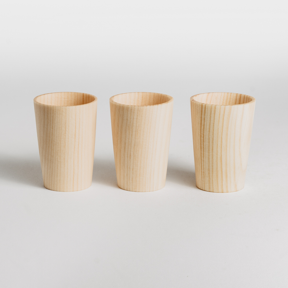 Набор деревянных рюмок 3 шт. из древесины кедра. R24