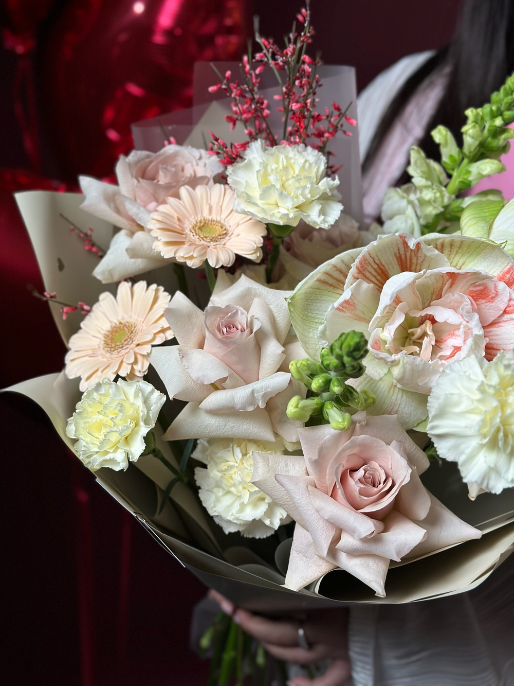 Сборный букет «Нежность в лепестках»