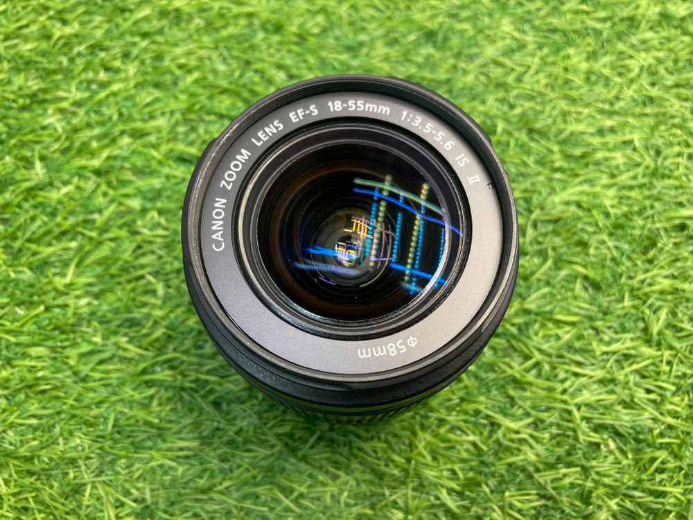 Canon 1100D kit 18-55mm 3.5-5.6 IS II 11000 кадров