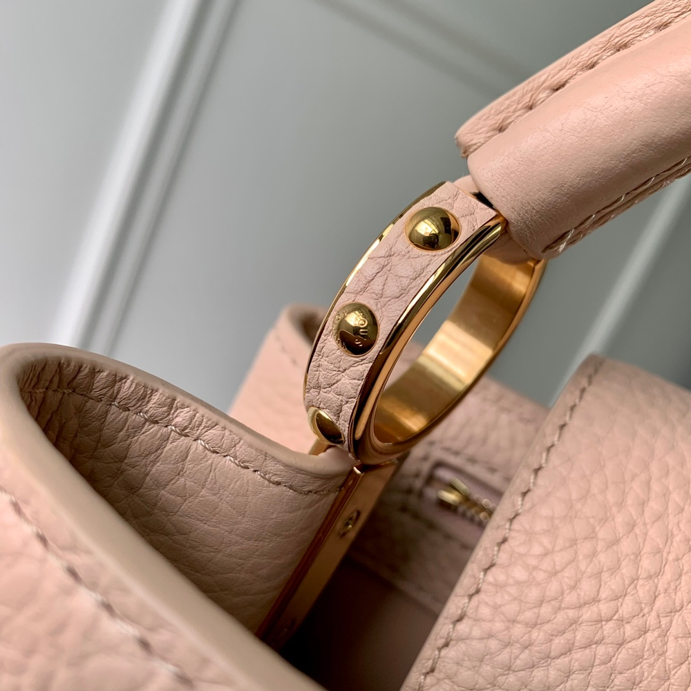 Louis Vuitton Capucines Mini