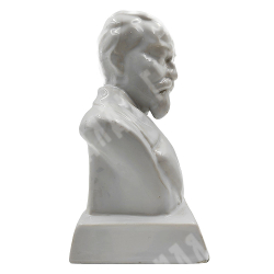 Бюст Дзержинского. Фарфор, белье. [ЛФЗ]. СССР. 1950-е годы.