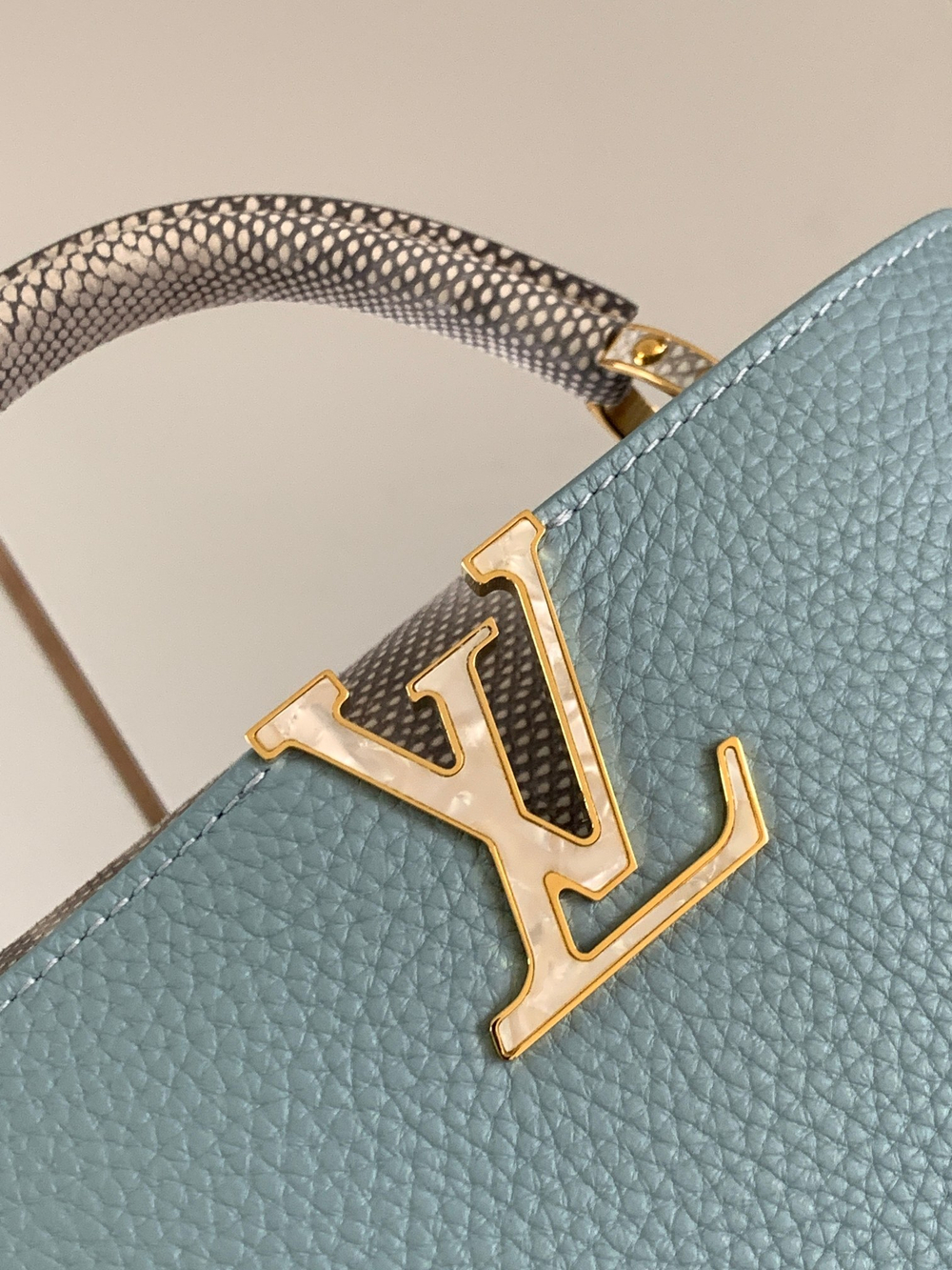 Louis Vuitton Capucines BB