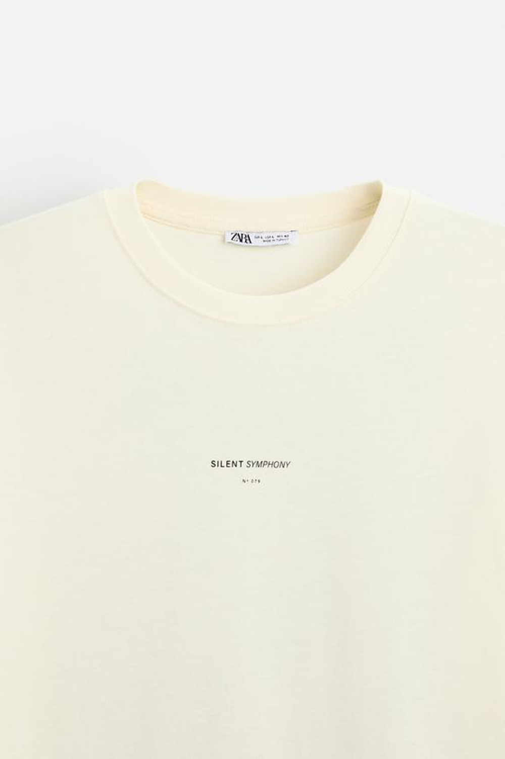 ZARA ФУТБОЛКА С КОНТРАСТНОЙ ВЫШИВКОЙ, БЕЛЫЙ