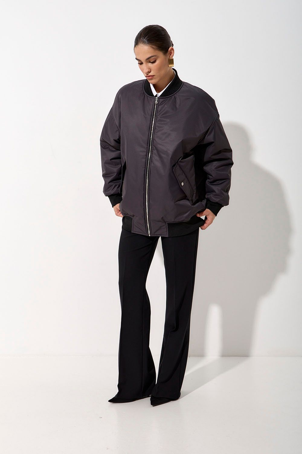 Куртка бомбер в цвете графит