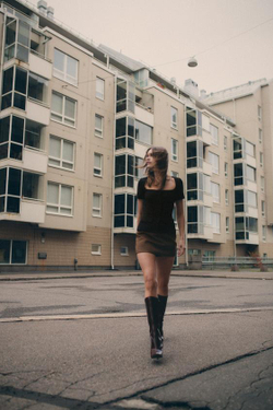 ZARA ТОП С КВАДРАТНЫМ ВЫРЕЗОМ, ТЕМНО-КОРИЧНЕВЫЙ