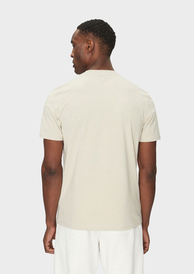 Футболка GUESS