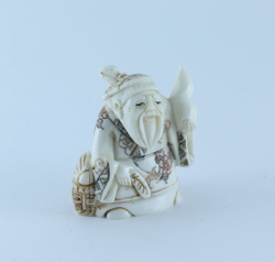 Эксклюзивная нэцкэ Монах с тыквой горлянкой и корзиной кукурузы