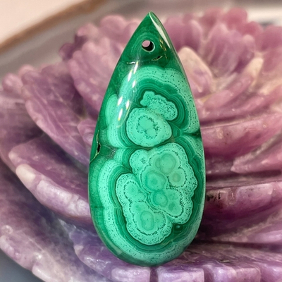 47953 Малахит Кулон 21*45мм