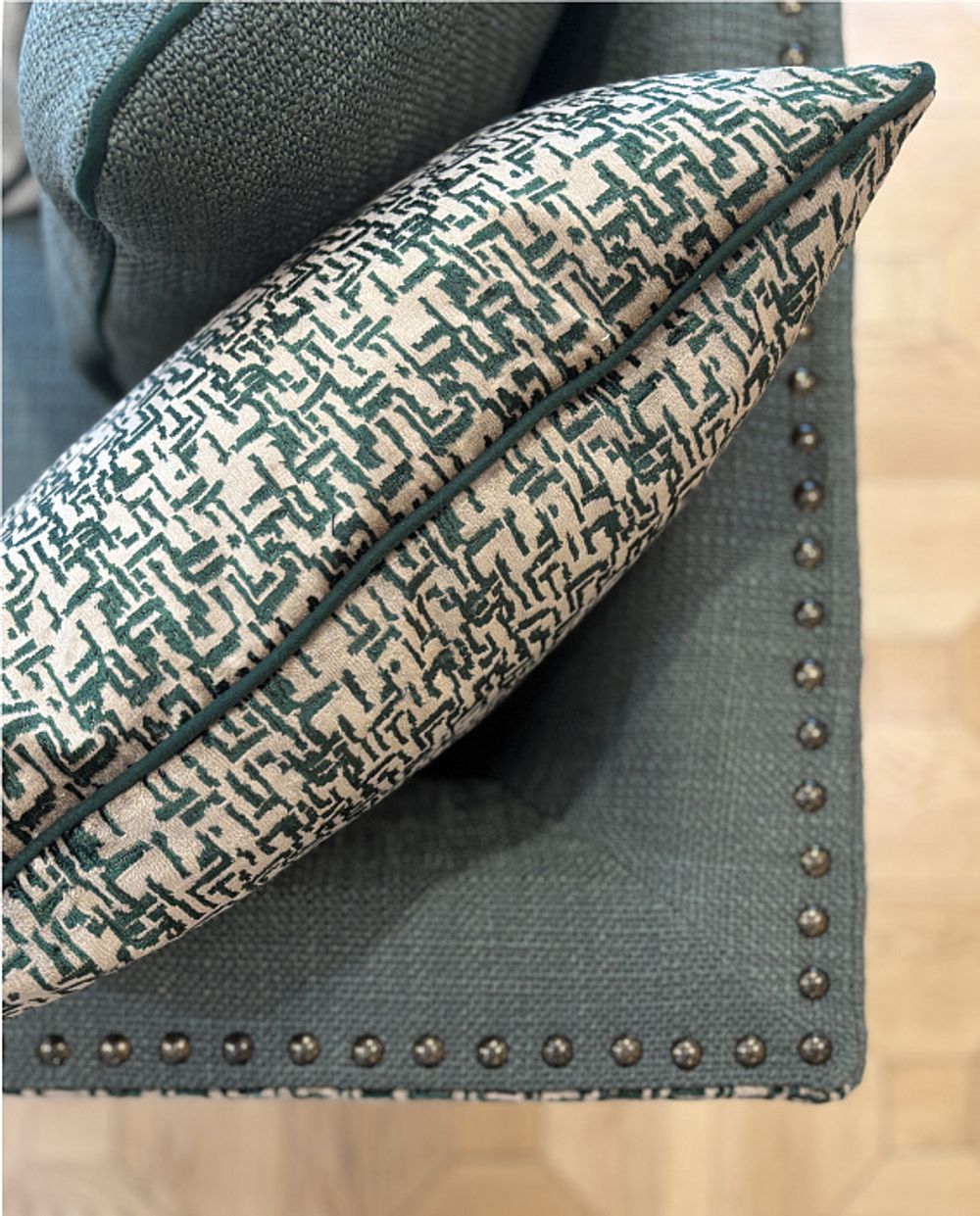 Диван "Этро Неро" трехместный с раскладным механизмом